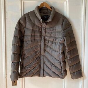 Lands End brown taupe gray quilted puffer jacket women’s fitted medium